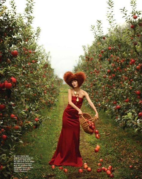 Fall Editorial, Rodney Smith, Party Photoshoot, Robert Mapplethorpe, S Korea, Lee Hyun, Fairytale Photography, High Fashion Photography, Vogue Spain