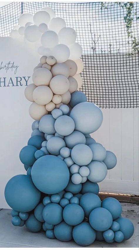 Boy Balloon Garland, Boy Baby Shower Backdrop, Blue Balloon Arch, Baby Shower Cakes Neutral, Baby Boy Balloons, Deco Ballon, Baby Birthday Decorations, Its A Boy Balloons, Simple Birthday Decorations