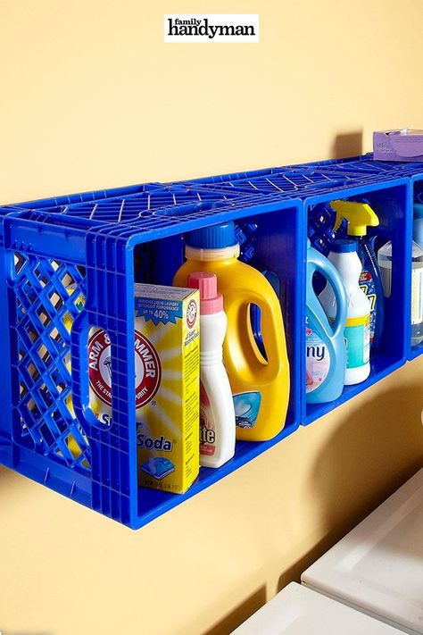 ขวดโหล Mason Jar, Laundry Room Storage Shelves, Small Laundry Room Organization, Tiny Laundry Rooms, Room Storage Diy, Desain Pantry, Crate Diy, Plastic Crates, Crate Shelves