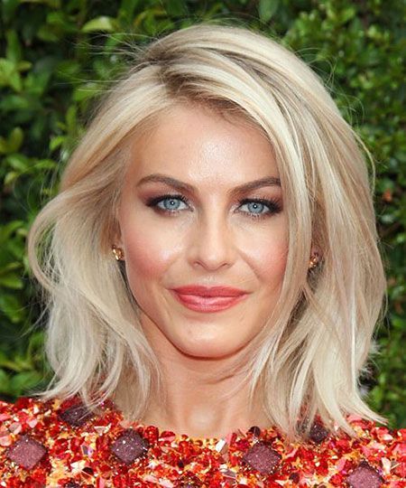 Champagne Blond, Julianne Hough Hair, Champagne Blonde Hair, Champagne Blonde, Medium Bob Hairstyles, Julianne Hough, Haircut And Color, Casual Hairstyles, Side Part