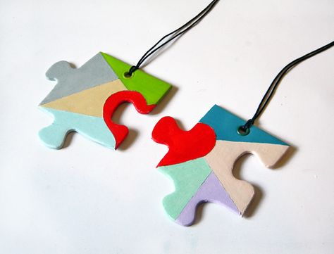 Puzzle Piece Art, Valentine Craft Decorations, Valentines Puzzles, Puzzle Piece Crafts, Puzzle Necklace, Puzzle Piece Necklace, Thanksgiving Projects, Best Valentine Gift, Puzzle Jewelry