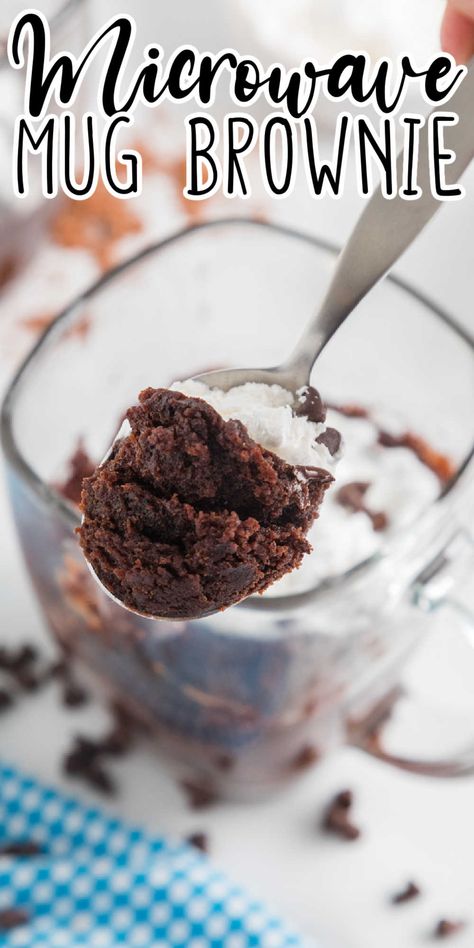 Brownie In A Mug Recipe Microwave, Easy Mug Brownie Recipe, Chocolate Brownie In A Mug, Microwave Mug Brownie, Quick Brownie Recipe, Mug Brownie Recipe, Easy Microwave Desserts, Mug Brownie Recipes, Microwave Brownie