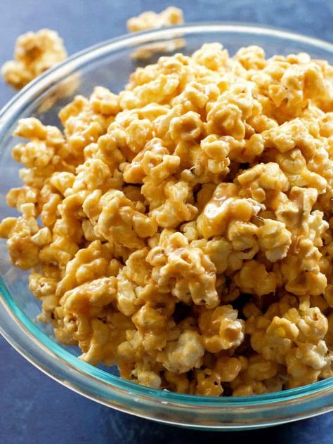 Soft Caramel Popcorn, Best Twice Baked Potatoes, Carmel Popcorn, Low Carb Vegetable Soup, Caramel Popcorn Recipe, Popcorn Recipes Easy, Popcorn Recipes Caramel, The Girl Who Ate Everything, Popcorn Snacks