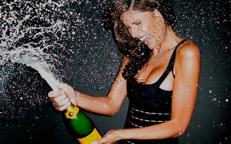 Veuve Clicquot Champagne Veuve Cliquot, Poppin Bottles, Young Wild Free, Pop Champagne, 21st Birthday Photoshoot, Beauty Party, Champagne Pop, Birthday Shoot, Party Pictures