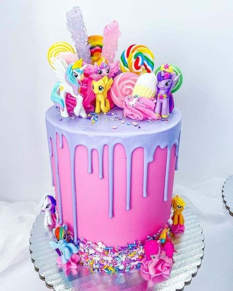 My Little Pony New Generation Cake, My Little Pony Birthday Party Cake, My Lil Pony Cake, My Little Pony Cake Ideas, Purple Unicorn Cake, My Little Pony Birthday Cake, My Little Pony Cupcakes, Twin Birthday Cakes, Pig Birthday Cakes