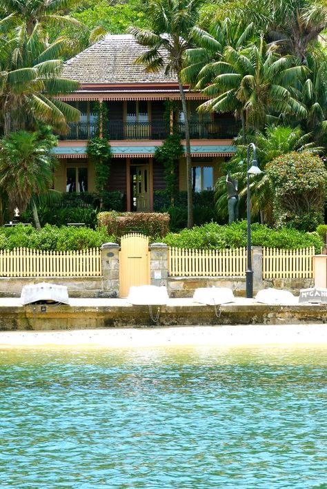 Another great house on the beach.       beachcomber: harbour cruising Australia Beach House, Hemingway House, Tropical Beach Houses, Australia Beach, Dream Beach Houses, Dream Beach, Tropical Houses, Beach Living, Log Cabins