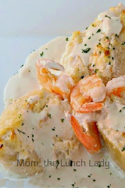 Crab Stuffed Shells, Shrimp And Crab Pasta, Best Stuffed Shells, Stuffed Shells Beef, Garlic Cream Sauce Recipe, Seafood Stuffed Shells, Shell Pasta Recipes, Shrimp Stuffed, Crab Pasta