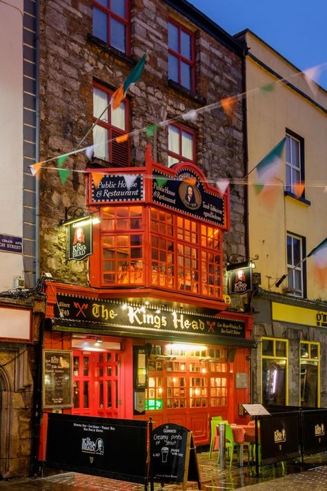 The Kings Head Galway, Slow Cooked Lamb Shanks, Galway City, Slow Cooked Lamb, Pictorial Maps, Latin Quarter, Bar Food, Old Pub, Whiskey Bar