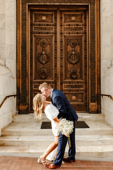 Photoshoot Engagement Ideas, Elegant Engagement Pictures, Kansas City Elopement, Kc Union Station Engagement Photos, Kansas City Engagement Photos Ideas, Kansas City Engagement Photos, Chicago Union Station Engagement Photos, Engagement Photos Kansas City, Downtown Kansas City Engagement Photos