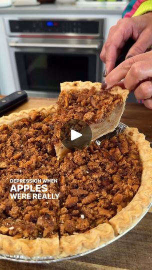 Ritz Apple Pie, Ritz Apple Pie Recipe, Fake Apple Pie With Ritz Crackers, Ritz Cracker Mock Apple Pie Recipe, Ritz Cracker Apple Pie, Mock Apple Pie With Ritz Crackers, Ritz Cracker Apple Pie Recipe, Ritz Cracker Pie Recipe, Apple Pie Crumb Topping