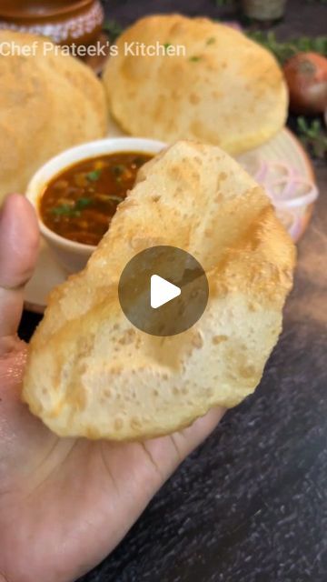 Prateek Singh on Instagram: "Thele vaale Chole ke Bhature 💜🤤  . . #bhature #cholebhature #cholebhature😋 #breakfast #breakfastideas #recipe #chefprateek #chefprateekskitchen" Veg Breakfast Recipes Indian, Breakfast Recipes Indian Veg, Chole Bhature Recipe, Bhature Recipe, Bhatura Recipe, Chole Bhature, Indian Veg Recipes, Breakfast Recipes Indian, August 22