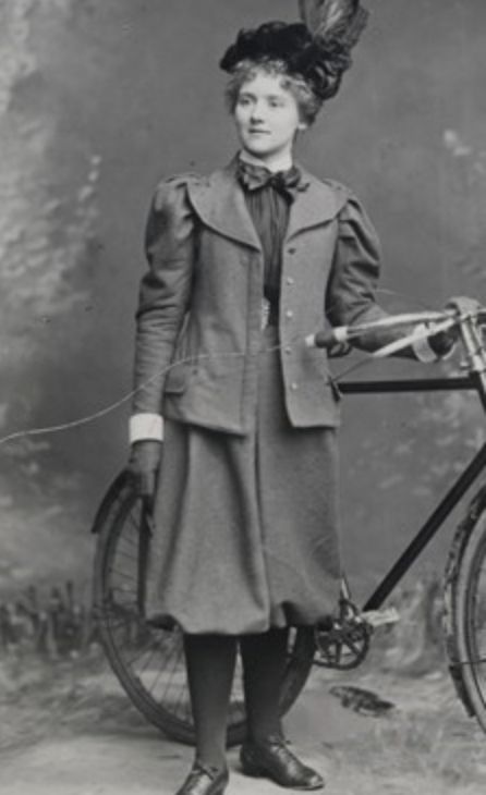 Reform Dress, Female Equality, Tweed Ride, Victorian Fashion Dresses, Divided Skirt, Antique Bicycles, Blue Stockings, Victorian Hats, Vintage Cycling