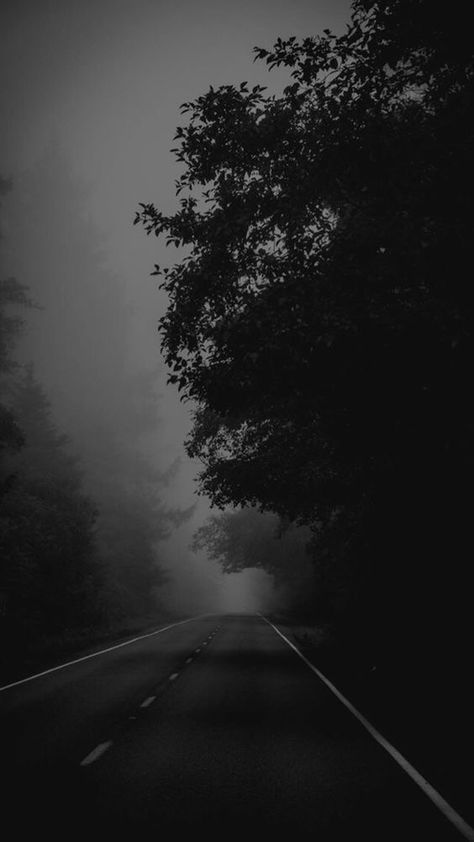 Rainy Astethic Wallpaper, Dark Beautiful Places, Aethstetic Wallpaper Dark, Wallpaper Backgrounds Rain, Dark Road Wallpaper, Rain Astethic, Dark Atheistic, Dark Rain Aesthetic, City Wallpaper Aesthetic