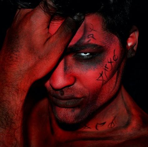 Devil Makeup Halloween, Mens Halloween Makeup, Demon Makeup, Devil Makeup, Halloweenský Makeup, Amazing Halloween Makeup, Halloween Makeup Scary, Halloween Makeup Tutorial, Halloween Men