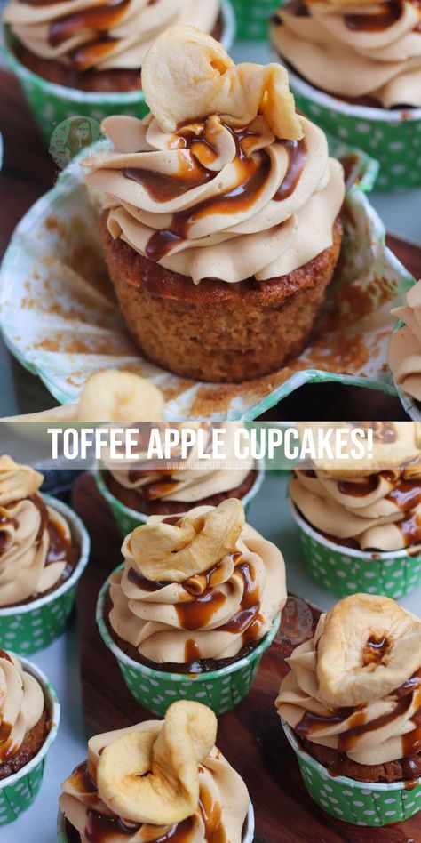 Easy and autumnal toffee apple cupcakes with a brown sugar apple sponge, toffee buttercream frosting and more! Toffee Buttercream, Sponge Toffee, Janes Patisserie, Apple Cupcakes, Simple Family Meals, Fun Cupcake Recipes, Fall Cupcakes, Toffee Apple, Cupcake Frosting