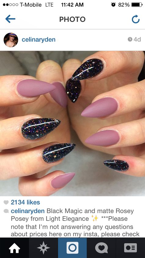 Pretty Mauve Nails, Witchy Nails, Pointy Nails, Stiletto Nail Art, Stiletto Nails Designs, Black Nail, Nail Polishes, Matte Nails, Gorgeous Nails