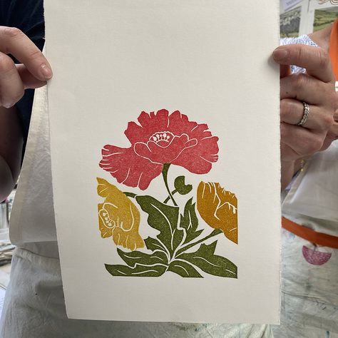 A few photos from yesterday's follow-on workshop. 👏👏👏 A lovely creative day learning how to make multi-colour linocut prints using the jigsaw technique. #michellehughes #linocut #linoprint #linoprinting #linocutart #printmaking #reliefprinting #reliefprint #printmakingworkshop #Creativeworkshop #Craftworkshop #Linoprintworkshop #linocutworkshop #Workshop #workshops #artworkshop #PrintmakersofInstagram #jigsawprint #jigsawlinocut #twocolourprint #multilayerlinoprint #multicolourlinoprint #... Linocut Artists, Relief Printing, Linocut Art, Printmaking Art, Relief Print, Crafts Workshop, Creative Workshop, Art Workshop, Process Art