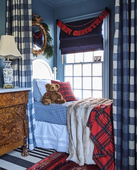 Blue Bunk Room, Big Boy Bedrooms, Blogger Home, Boy’s Room, Real Homes, Home Decor Crafts, Wall Home Decor, Home Decor Modern, Bunk Room