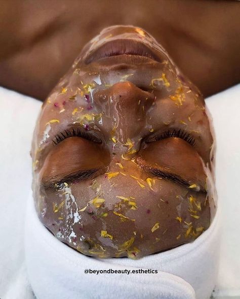 Hydrojelly Mask Aesthetic, Spa Facial Aesthetic, Hydro Jelly Mask, Hydro Therapy, Hydrojelly Mask, Shimmer Aesthetic, Esthetician Life, Face Procedures, Beauty Job