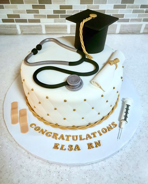 Nurse Graduation Cake Designs, Medical Doctor Graduation Cake, Cake For Doctor Graduation, Nursing Grad Cake Ideas, Nurses Cakes Ideas, Nurse Grad Cake Ideas, Nurse Graduate Cake, Doctor Graduation Cakes Med School, Nursing Graduation Cake Ideas