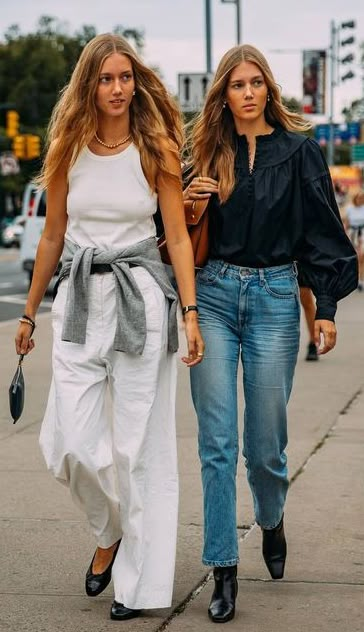 Moosgaard Style, Cecilie Moosgaard, Amalie Moosgaard, White Outfits For Women, Reportage Photography, Chic Outfit Ideas, All White Outfit, Minimal Style, Chic Outfit