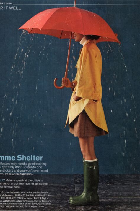 Rain Boots Photoshoot, Umbrella Poses Photo Shoots, Rainboot Photoshoot, Raincoat Photoshoot, Umbrella Poses, People With Umbrellas, Umbrella Photoshoot, Boat Photoshoot, Rain Fashion