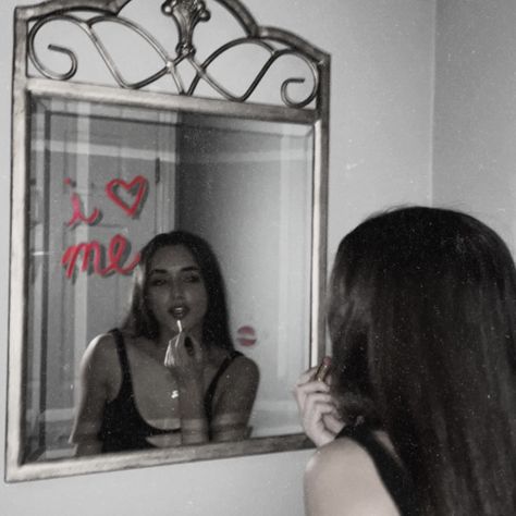 Valentine Photo Shoot, Mirror Photography, Beautiful Photoshoot Ideas, Vintage Photoshoot, Mirror Ideas, Creative Photoshoot Ideas, By Any Means Necessary, Mirror Selfie Poses, Fun Photoshoot