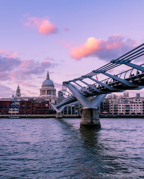 Millenium Bridge, City Millennium Bridge London, Millenium Bridge, Millennium Bridge, London Town, London Photography, Visit London, London Calling, Uk Travel, City Aesthetic