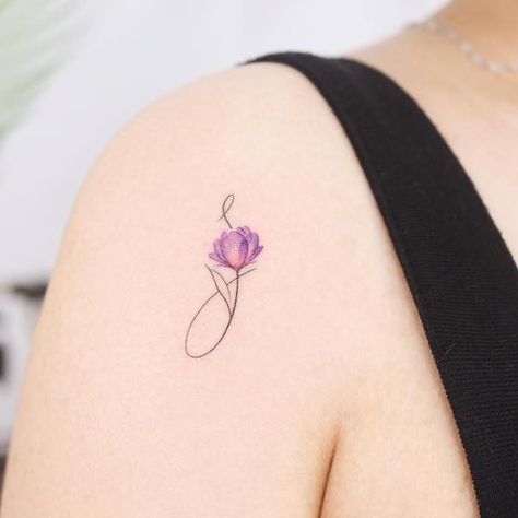 Letter Tattoos Initials With Flowers, Double S Tattoo Letter Design, P Tattoo Letter Design For Women, S Letter Tattoo Designs For Women, S Tattoo Letter Initial With Flower, Initial J Tattoo Ideas, Family Initial Tattoo Ideas For Women, Flower With Letter Tattoo, Hidden J Tattoo