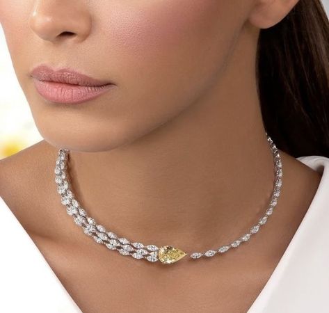 Contemporary Bridal Jewellery, Bridal Diamond Necklace, Neck Pieces Jewelry, Bridal Jewelry Vintage, Diamond Necklace Designs, Small Necklace, Art Jewelry Contemporary, Diamond Necklace Set, Diamond Jewelry Necklace