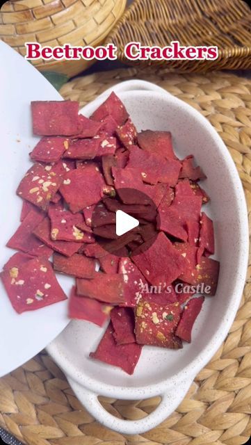 Ani's Castle Tamil on Instagram: "Healthy Beetroot Crackers   Ingredients:   1 Beetroot  1cup Wheat Flour  2tbs Semolina (Rava)  1/4tsp Carrom Seeds (Ajwain)  1/4tsp Nigella Seeds ( Kalonji/ Karu Jeeragam ) 1/8tsp Asafoetida 1/4cup Rice Flour  Curry Leaves  Salt   Method 🧑‍🍳  1. Steam one medium size beetroot till soft  2. Cool down n grind to fine paste  3. To the beetroot puree add above said ingredients and mix like Chapathi dough  4. Spared oil on the counter and roll like Chapathi and cut into desired shape and prick with fork  5. Bake in preheated oven @180c for 10 minutes  (Every oven the temperature differs so after 6th minute just check once so that the crackers don’t over burn" Beetroot Crackers, Beetroot Puree, Baked Beetroot, Nigella Seeds, Curry Leaves, Rice Flour, Wheat Flour, Small Plates, Beets