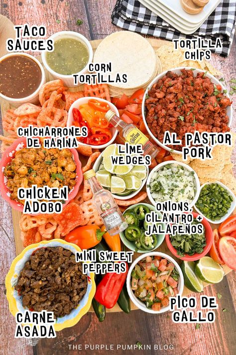 Taco Board Ideas For Parties, Taco Birthday Party Food, Taco Bar Set Up Ideas Mexican Buffet, Elegant Taco Bar Setup Ideas, Mexican Food Board, Tacos Charcuterie Board, Taco Table Party Ideas, Halloween Mexican Food, Street Taco Bar