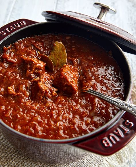 Classic German Goulash Recipe. This all-time favorite goulash has simple ingredients, is naturally thick without thickeners and is fabulously delicious. German Goulash, German Food Authentic, Goulash Recipe, Beef Goulash, Goulash Recipes, Goulash, European Food, German Food, Beef Dishes