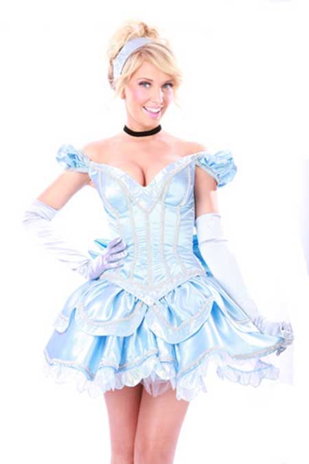 Fantasia da Cinderela: Dicas, Fotos, Modelos, Passo a Passo Drindl Dress, Girly Costumes, Striper Outfits, Halloween Costume Suit, Princess Fantasy, Princess Halloween Costume, Cinderella Costume, Princess Costume, Swimsuit Models