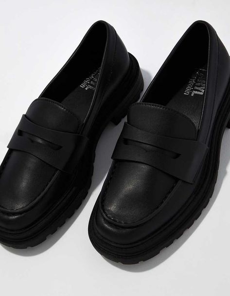 AE Lug Loafer Chunky Shoes, Flat Mules, Women's Flats, Mens Outfitters, Cool Stuff, The Cool, Chunky Heels, Womens Flats, Loafers Men