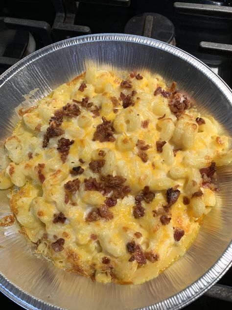 [I ate] Mac n Cheese w/ bacon bits #food #foods Cream Photos, Homemade Breakfast, Dessert Pictures, Dinner Wedding, Bacon Bits, Mac N Cheese, Gluten Free Cooking, Kitchen Inspo, Beautiful Dishes