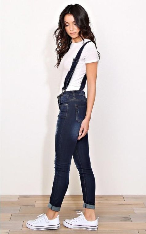 Jeans with suspenders Women Suspender Outfits, Outfits With Suspenders, Jeans With Suspenders, Corset Harness, Suspender Jeans, Human Pose, Dressy Clothes, Harness Fashion, Suspenders For Women