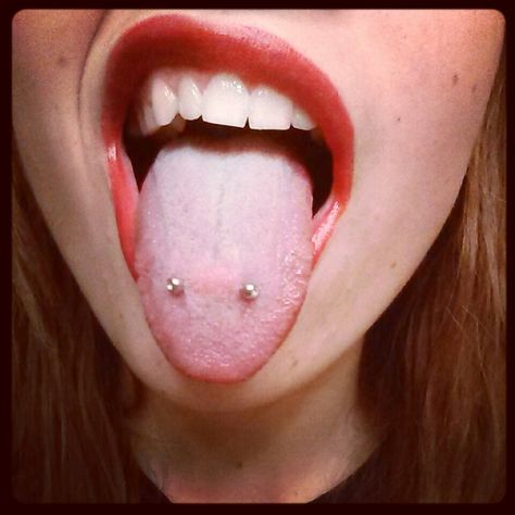 Pulling a Miley Cyrus with my horizontal surface venom bite piercing. Dainty Tongue Piercing, Venom Piercing Tongue, Venom Tongue Piercing, Venom Bites Piercing, Surface Tongue Piercing, Venom Bites, Horizontal Tongue Piercing, Venom Piercing, Tongue Piercings