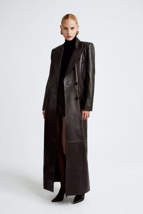 Floor Length Leather Coat, Leather Trench Coat Outfit, Floor Length Coat, Nour Hammour, Leather Long Jacket, 2025 Wishlist, Long Leather Jacket, 2025 Style, Fashion Thoughts