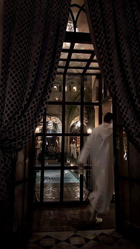 Dump Wallpaper, Morroco Aesthetic, Morrocan Aesthetic, Night Vibes Aesthetic, Morocco House, Morocco Wallpaper, Riads In Marrakech, Moroccan Wallpaper, Art Marocain