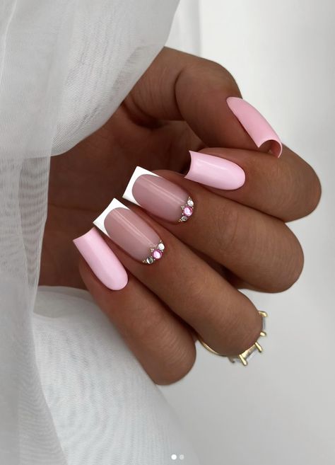 Nail Baby Pink, Baby Pink French Nails, Nail Art Designs French Tip, Nails Baby Pink, Bubblegum Pink Nails, Pink Nail Ideas, Pink French Manicure, Pink Tip Nails, Nail 2024