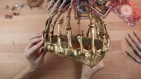 Sabrina Cosplay, Skeleton Crown, Skeleton Queen, Coronation Outfit, The Chilling Adventures Of Sabrina, Skeleton Finger, Creepy Halloween Costumes, Sabrina Witch, Plastic Skeleton