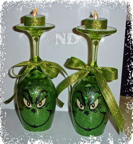 Grinch Table Decorations, Grinch Candle, Christmas Wine Glass Candle Holder, Grinch Ideas, Grinch Crafts, Wine Glass Candle Holder, Grinch Decorations, Christmas Wine Glasses, Diy Jar