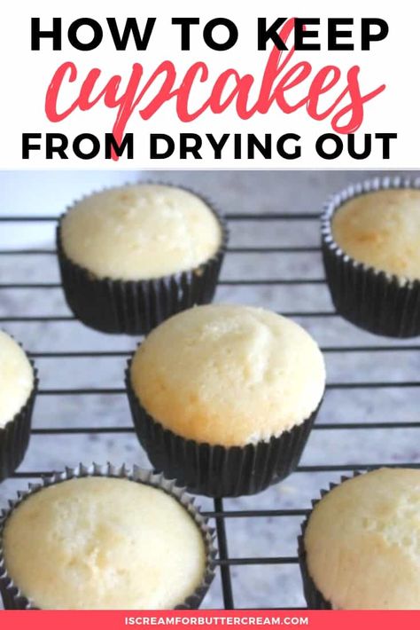 Moist Cupcake Recipes, Moist Cupcakes, Baking Secrets, How To Make Cupcakes, Graduation Cupcakes, Baking Business, Baking Cupcakes, Wedding Cupcakes, Cake Decorating Tips