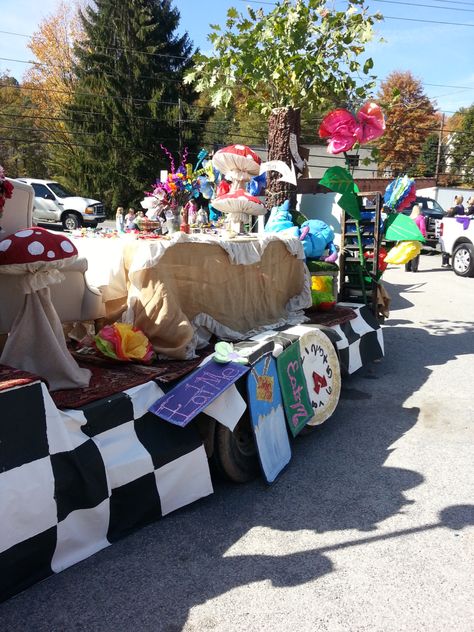 Alice in Wonderland parade float for Shady Shady Spring High School homecoming 2013 Alice In Wonderland Parade Float Ideas, Alice In Wonderland Homecoming Float, Alice In Wonderland Float Ideas, Alice In Wonderland Float, Alice In Wonderland Parade Float, Hoco Floats, Class Officers, Hoco 2023, Carnival Floats