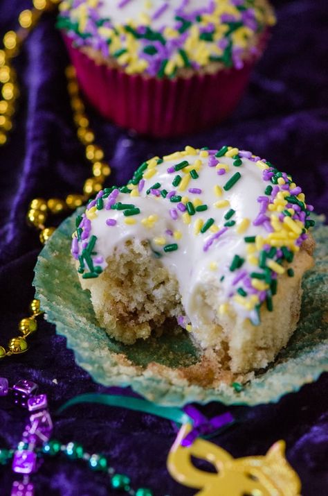 King Cake Cupcakes - The Crumby Kitchen Mardi Gras Desserts, King Cake Bites, Kings Cake Cupcakes, King Cake Recipe Easy, Moist Vanilla Cupcakes, King Cake Recipe, Royal Cakes, Mardi Gras King Cake, Mardi Gras Food