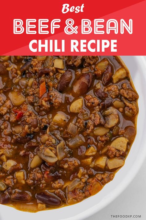 A close-up of a hearty bowl of beef and bean chili, featuring tender ground beef, kidney beans, diced vegetables, and a rich, flavorful sauce. This homemade chili recipe showcases a comforting and delicious meal perfect for any occasion. Sonic Chili Recipe, Ditch Oven, Hearty Chili Recipe, Beef Kidney, Cheesy Mac And Cheese, Bean Chili Recipe, Hearty Chili, Bean Chili, Refreshing Food