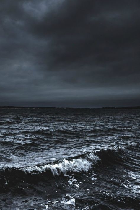 No Wave, Dark And Stormy, Sea Storm, Water Aesthetic, Proverbs Quotes, Stormy Night, Stormy Sea, Ocean Wallpaper, Foto Art