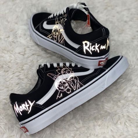 Rick And Morty Shoes, Vans Shoes Fashion, Tennis Vans, Vans Custom, Custom Vans Shoes, Painted Shoes Diy, Diy Sneakers, Rick Y Morty, 3m Reflective