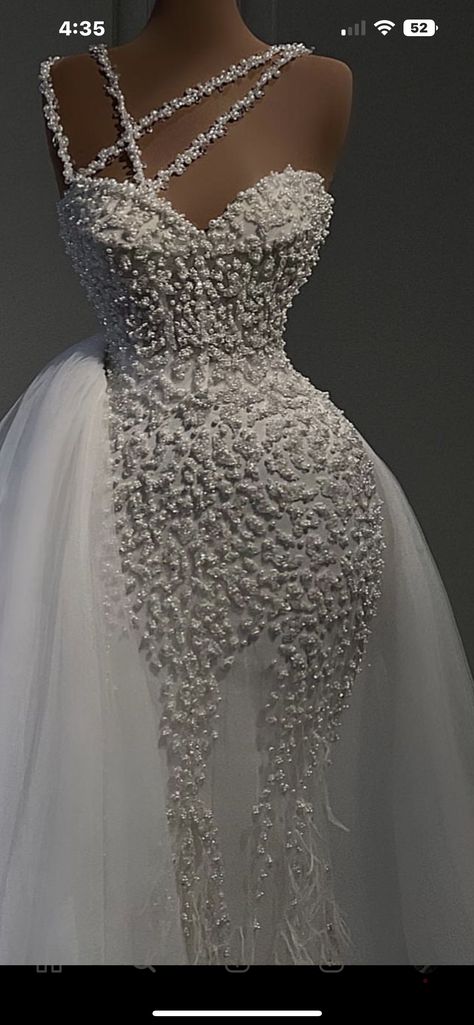 Unrealistic Wedding Dress, Seashell Wedding Dress, Dream Wedding Dresses Black Women, Glam Wedding Dresses, Diamond Wedding Dress, Timeless Bride, Rhinestone Wedding Dress, Extravagant Wedding Dresses, Crystal Wedding Dresses